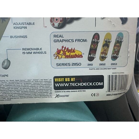 WORLD INDUSTRIES CHAD FERNANDEZ AFRO EYEBROWS Tech Deck Hand board HB027 *New - Picture 8 of 8